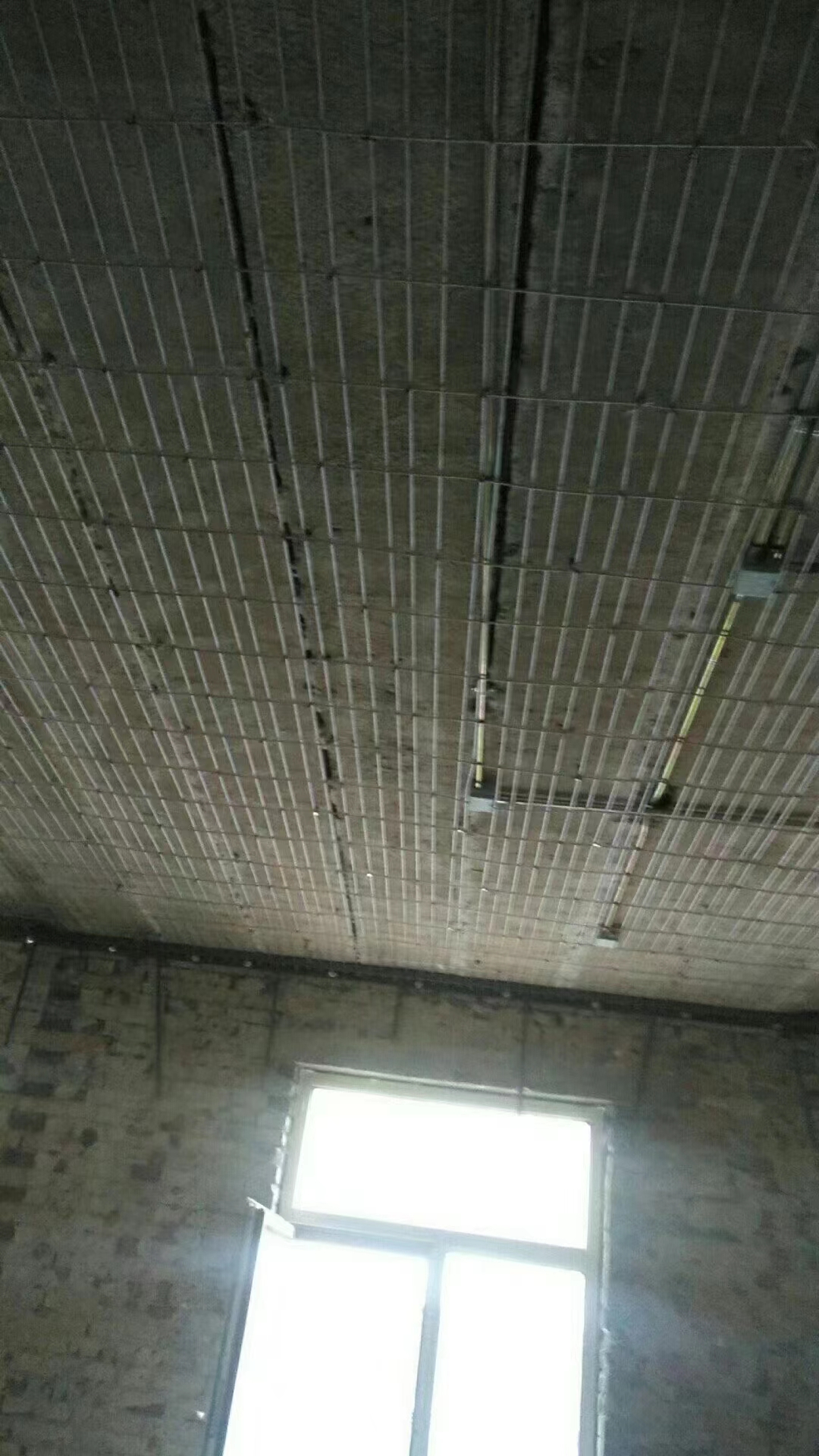 混凝土新增鍍鋅鋼絲繩網片快猫回家网站的入口工程